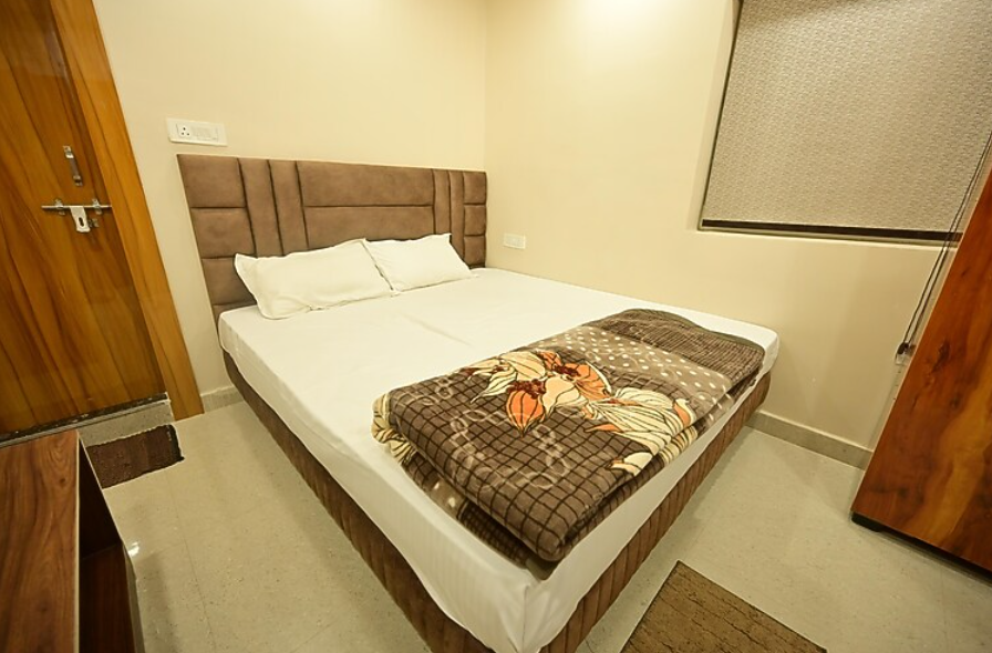 StayLeaf Hotel Executive NON AC Room 5
