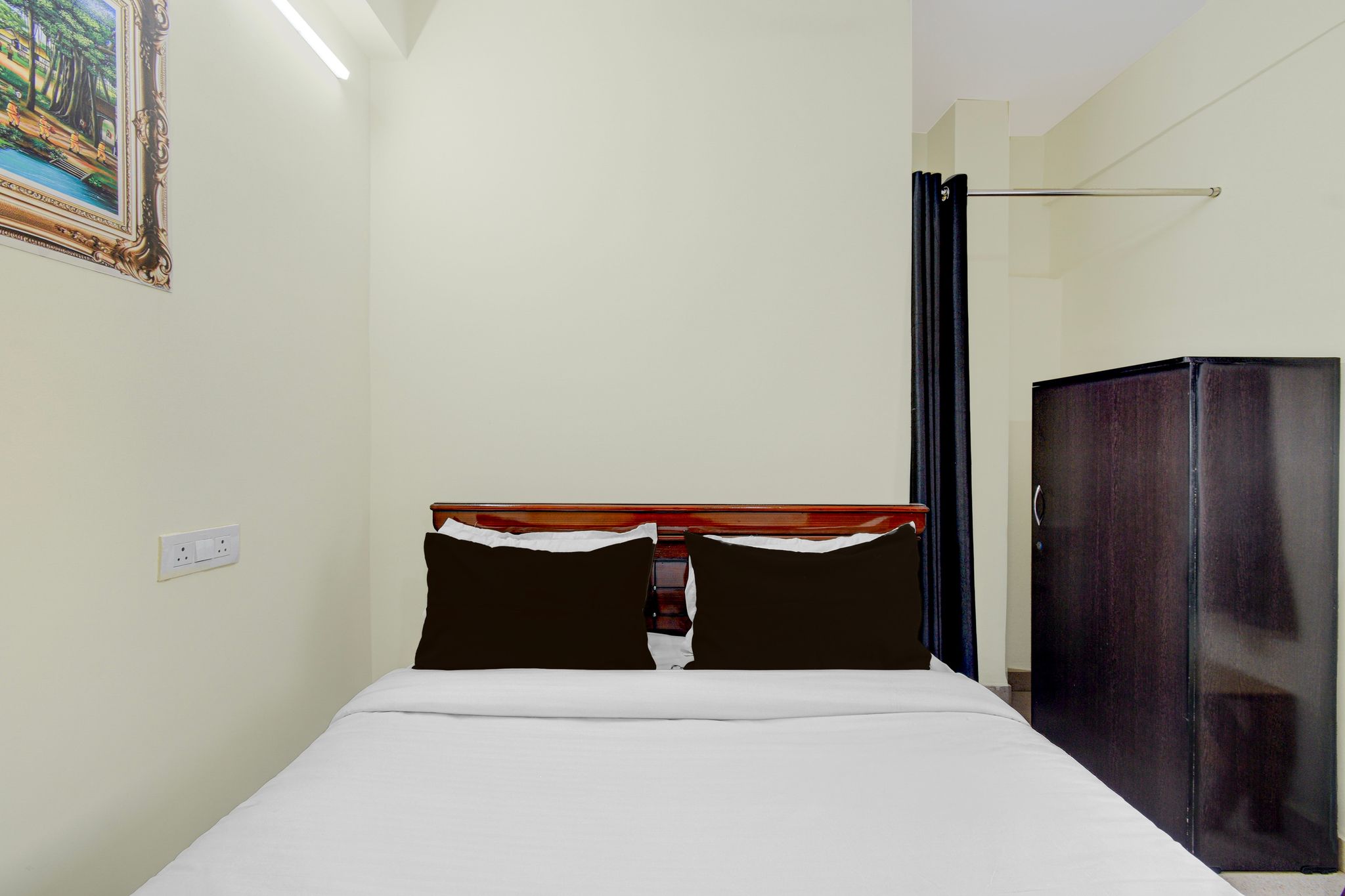 Collection O Green Hills Road Formerly Hotel LN Stays Classic 12