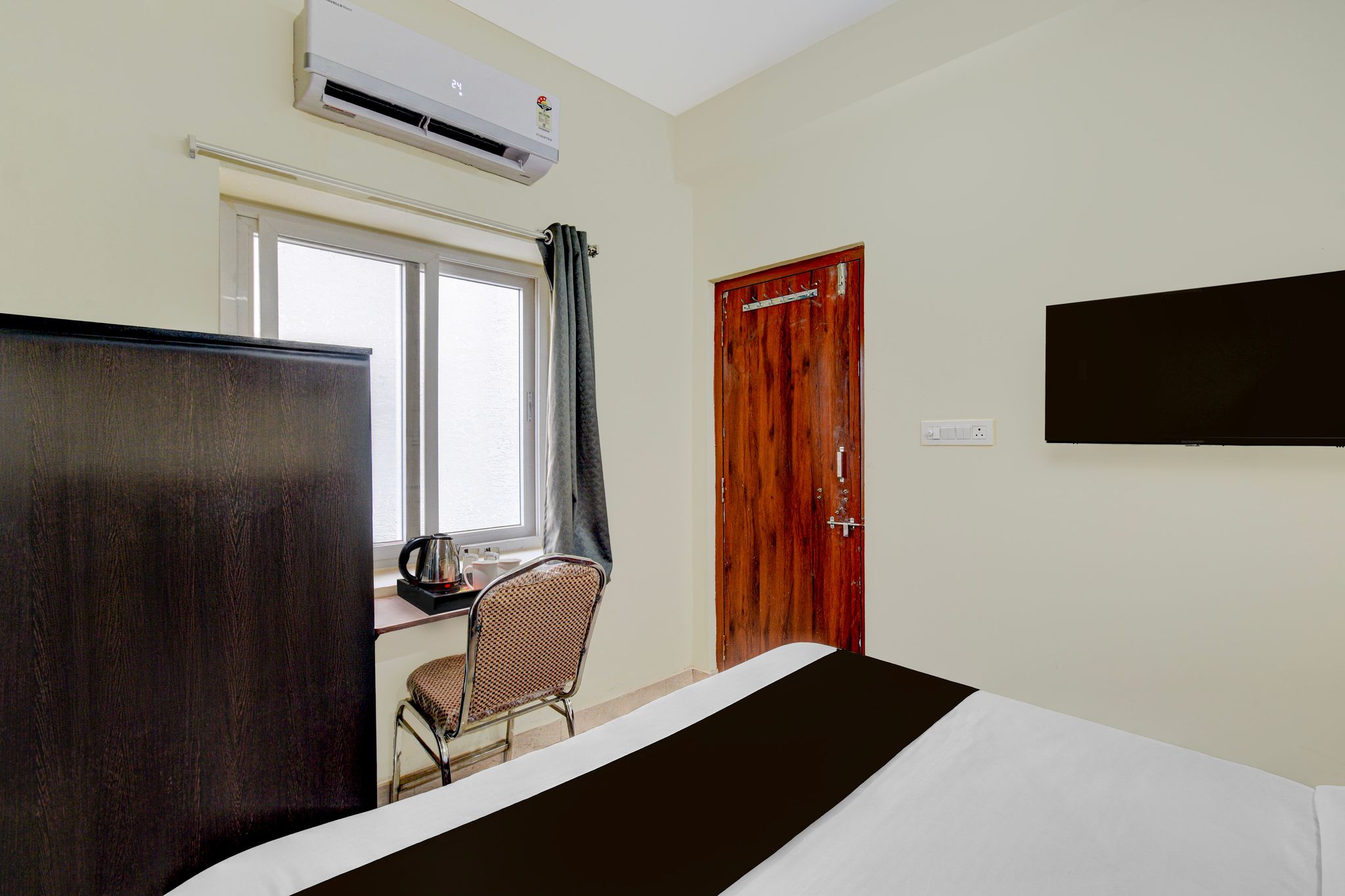 Collection O Green Hills Road Formerly Hotel LN Stays Classic 8