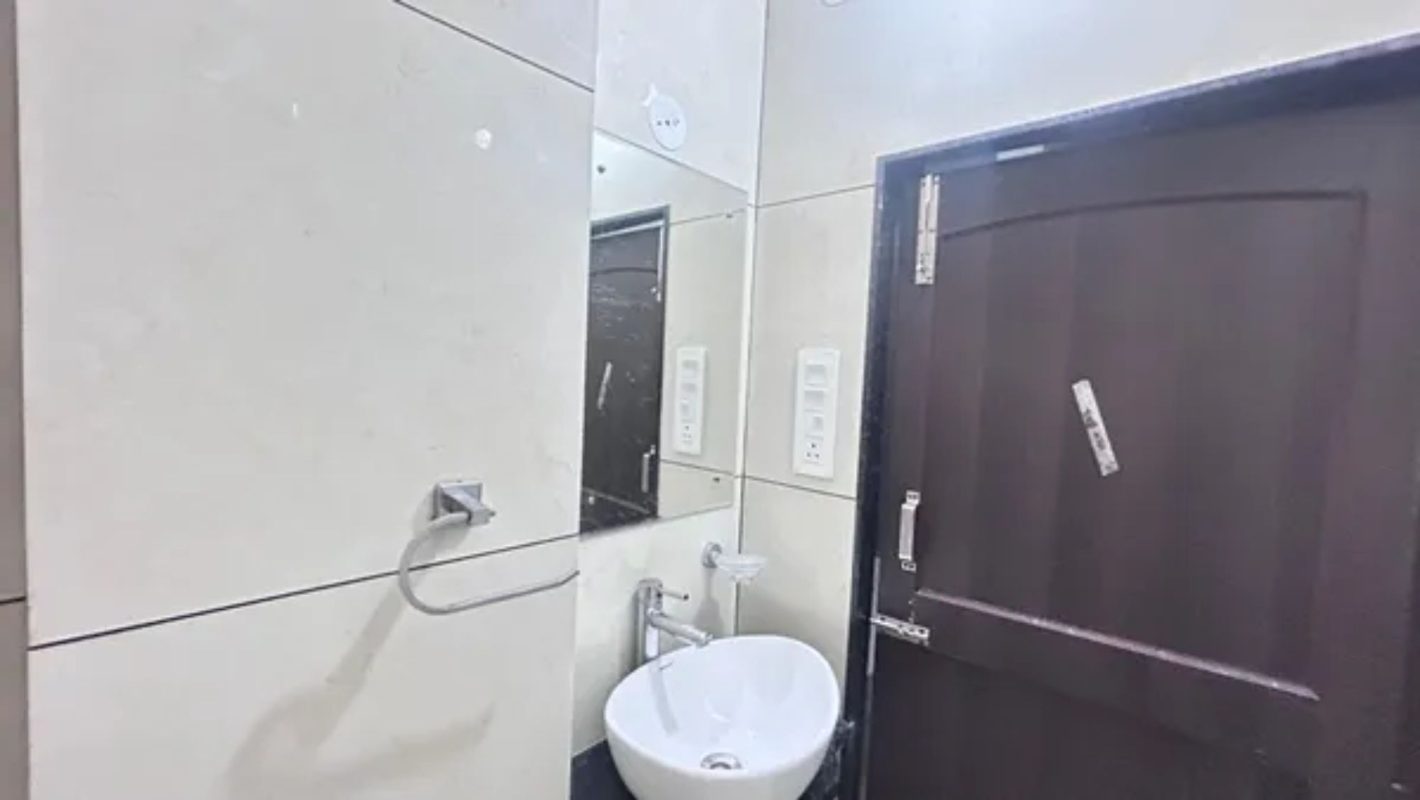 FabHotel Deep