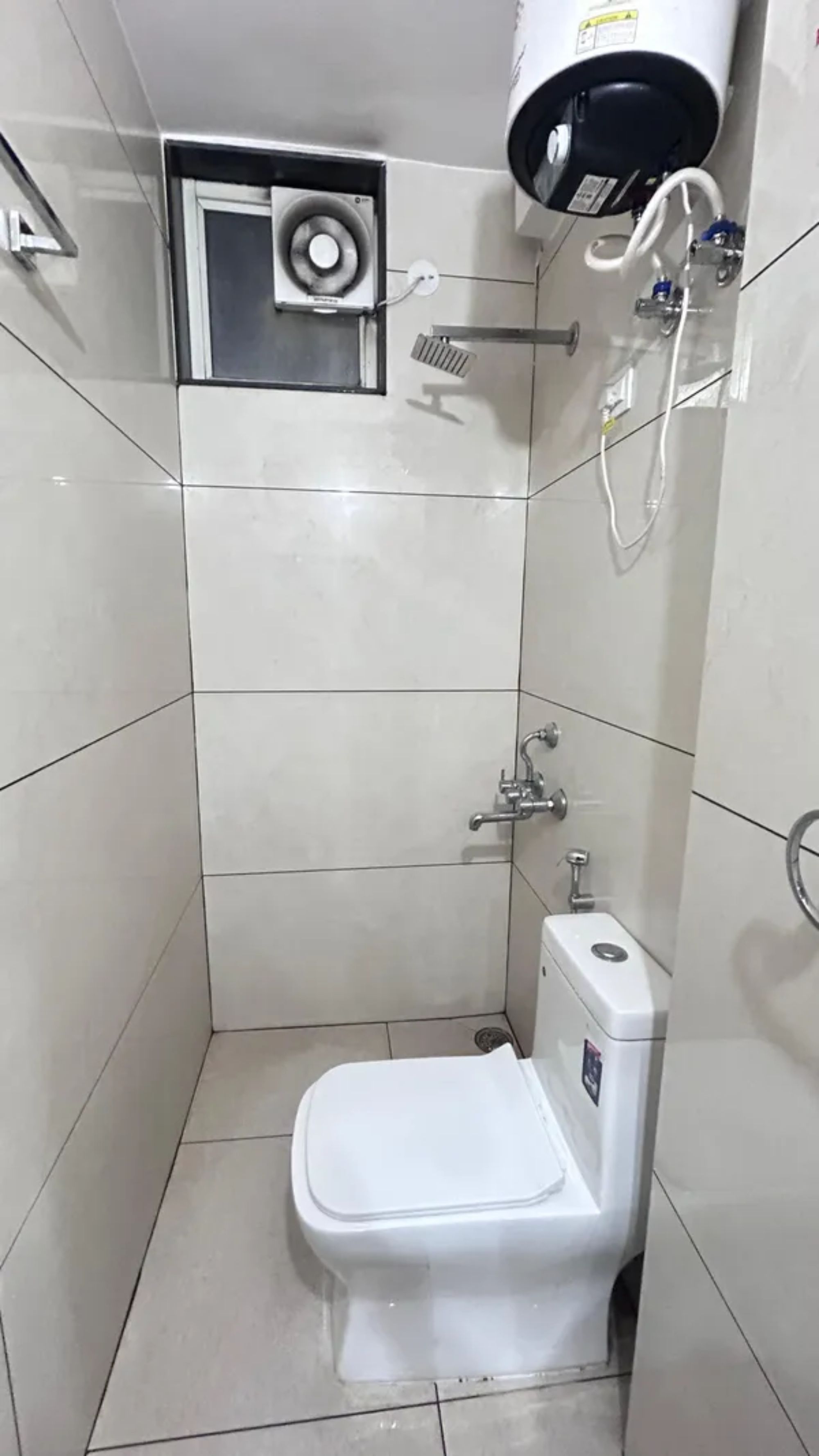 FabHotel Deep