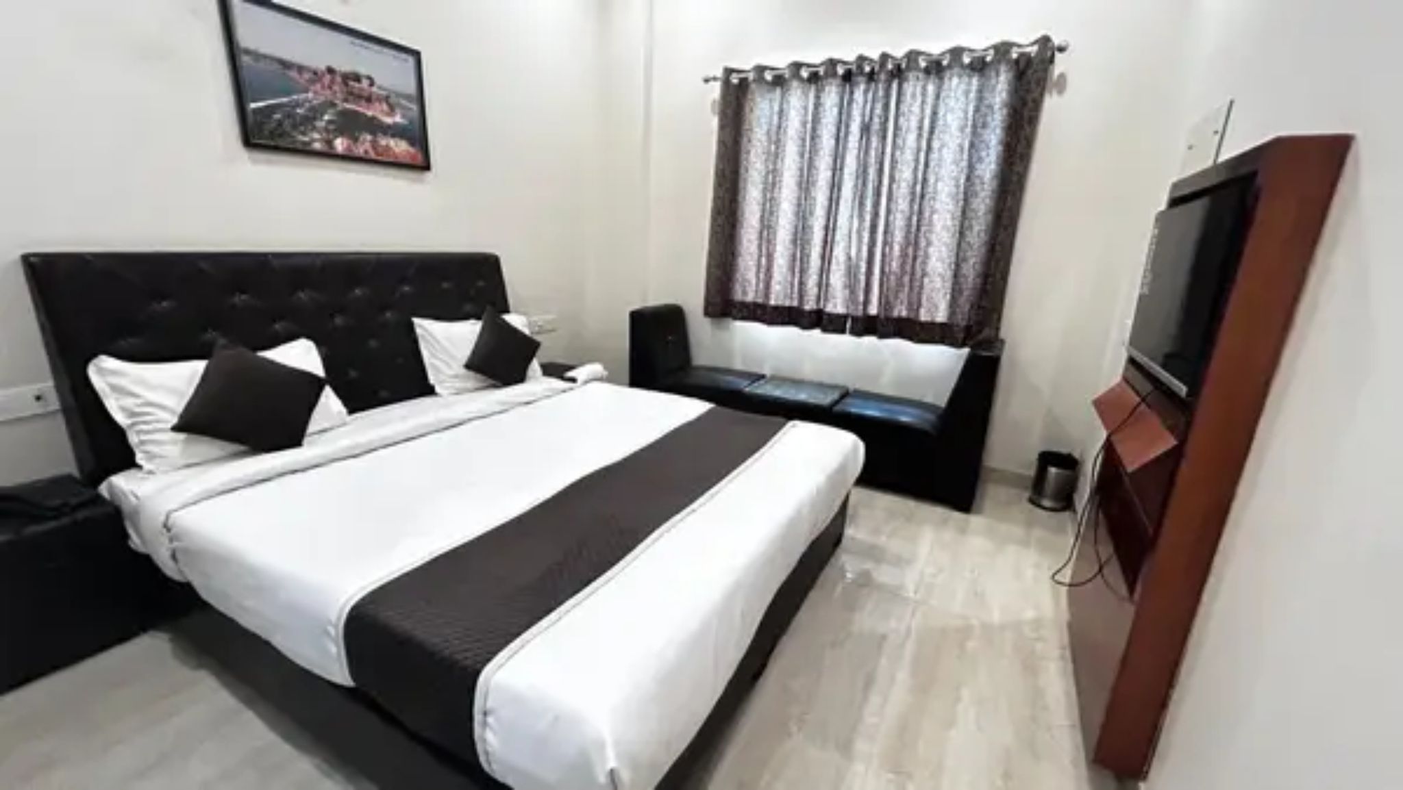 FabHotel Runway