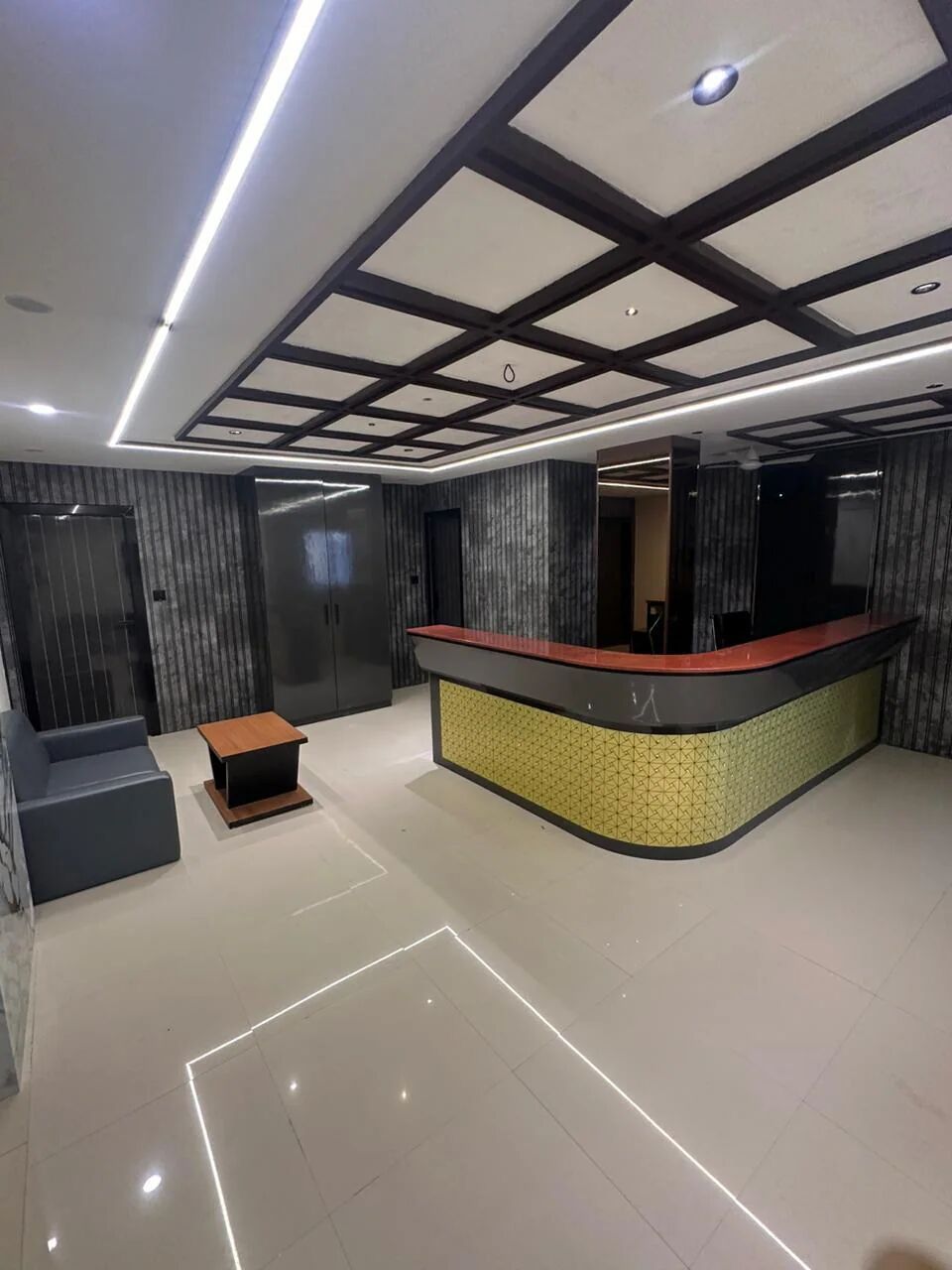 Hotel Peacock