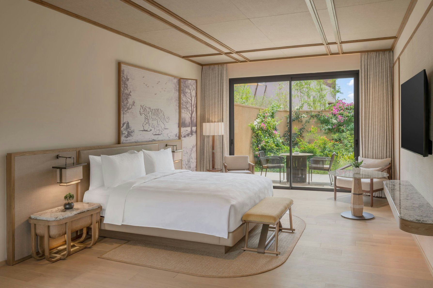 Junior Suite King with Private Garden, Bedroom