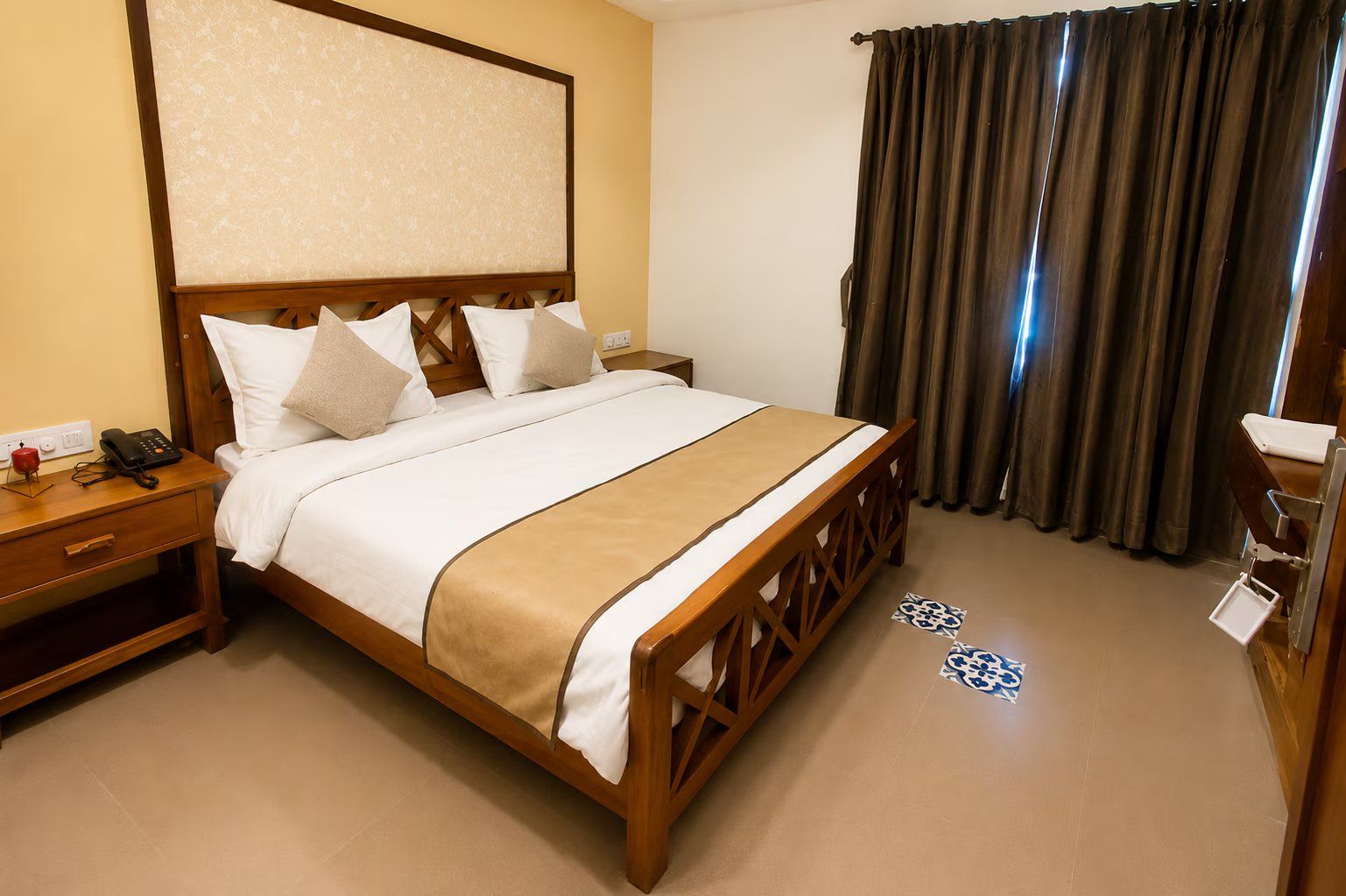 Bungalow Seven Standard Room 5