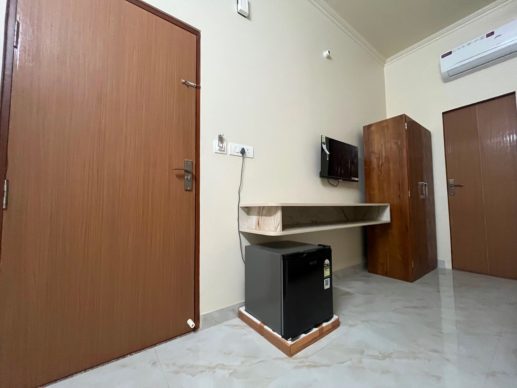 Royal Aana Inn