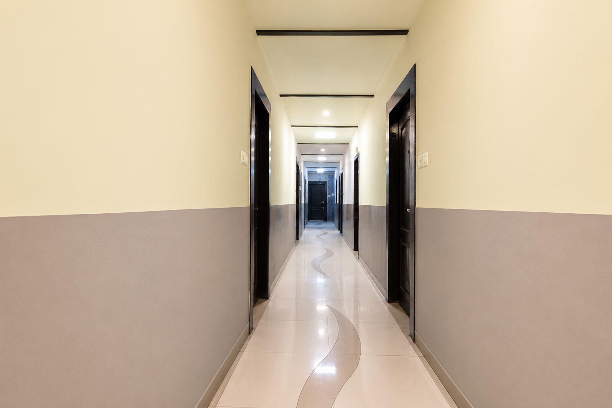 FabHotel AK Acacia Jazz Club