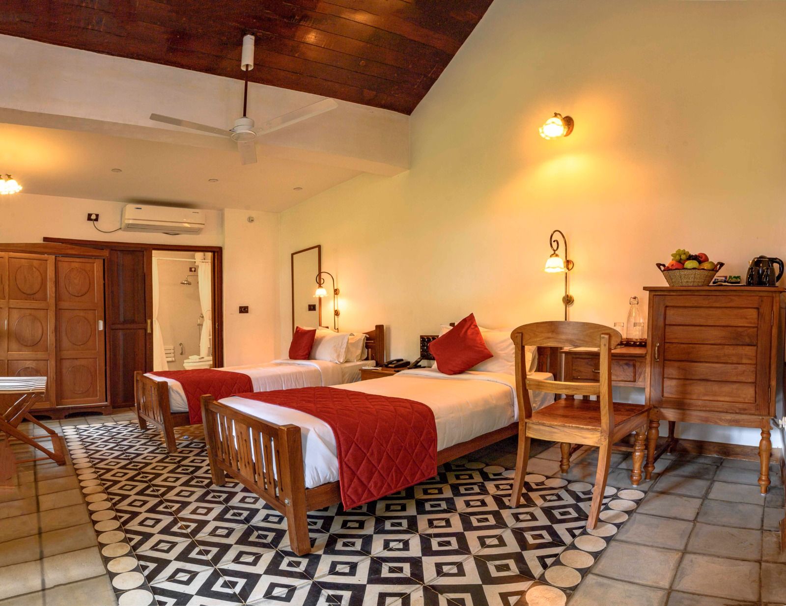 Amritha heritage DELUXE ROOM 7