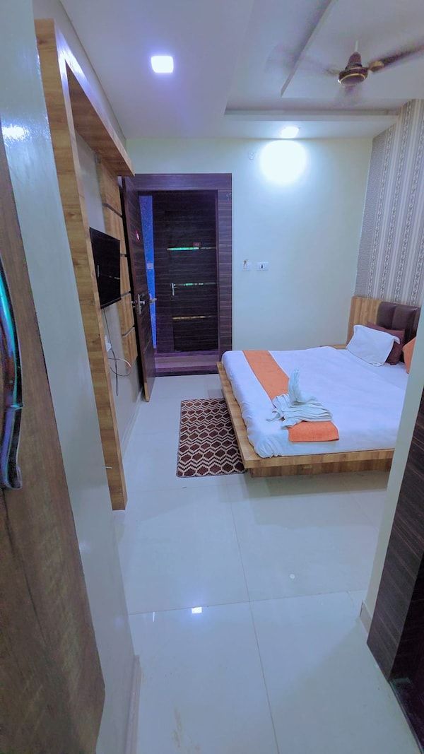 Jp Residency Standard Non Ac Room 3