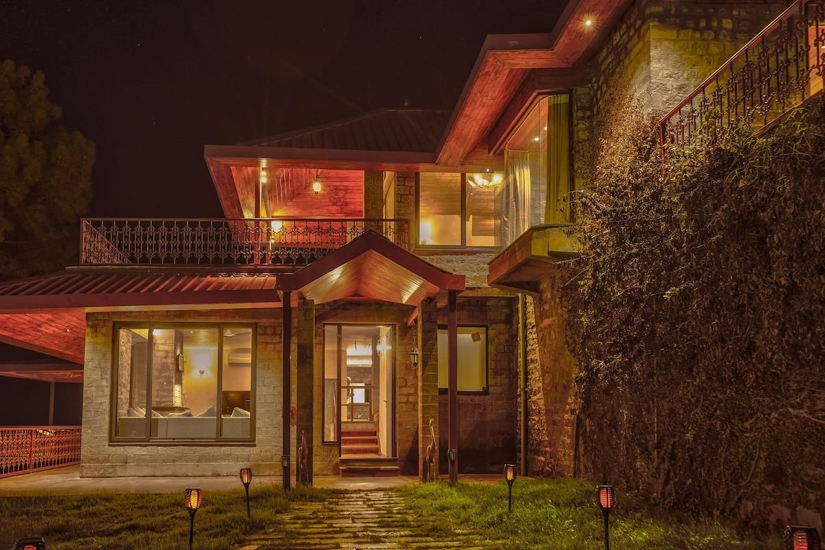 Pinewood Cottage 3BHK | Open Theatre | Valley View