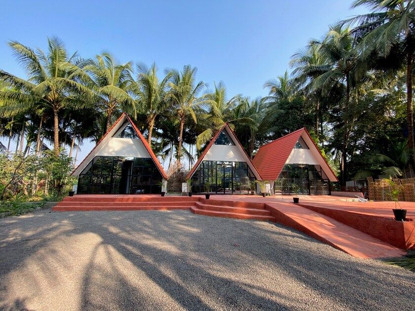 Rustic Palms A shaped cabins