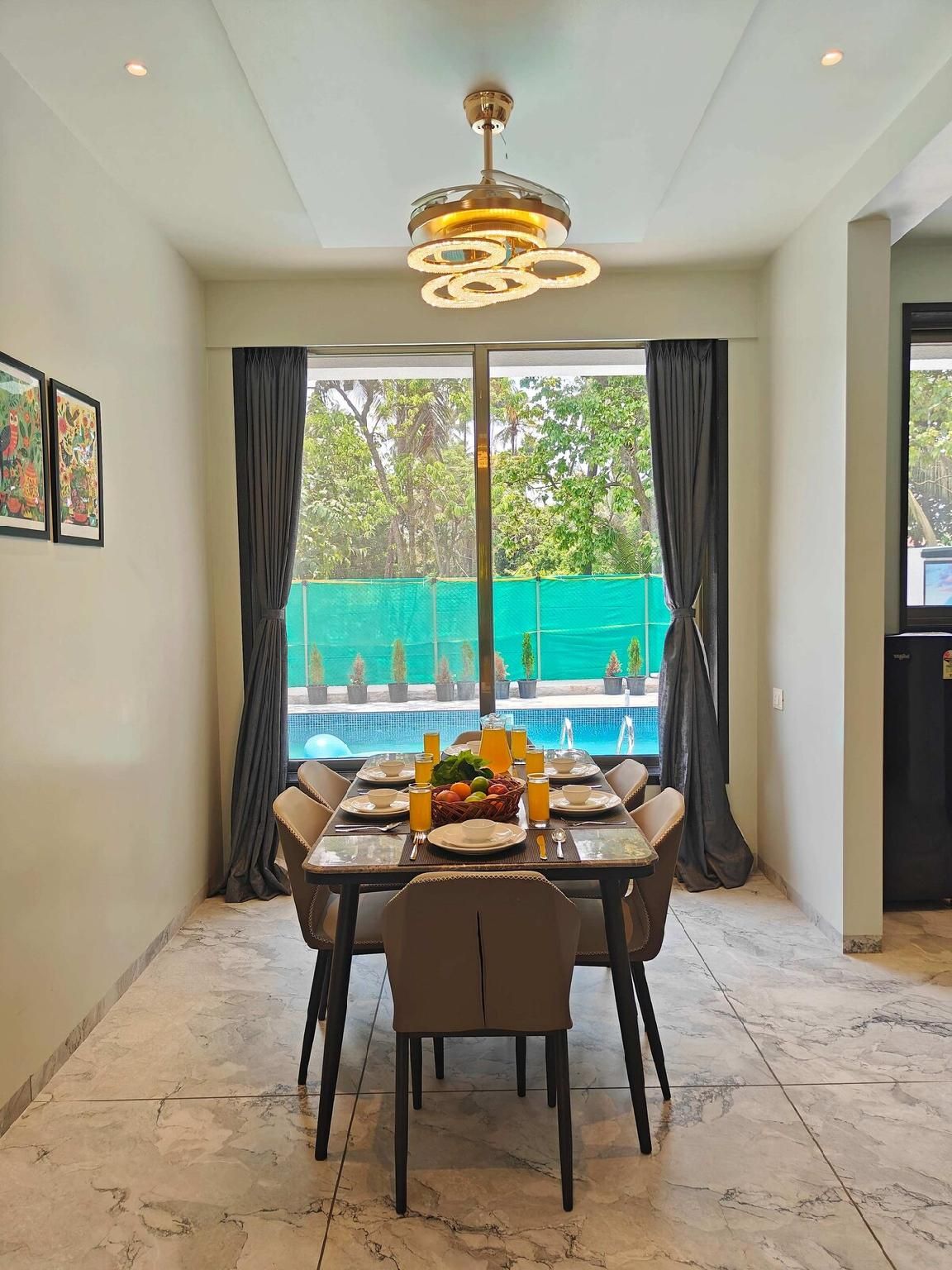 Food & Dining