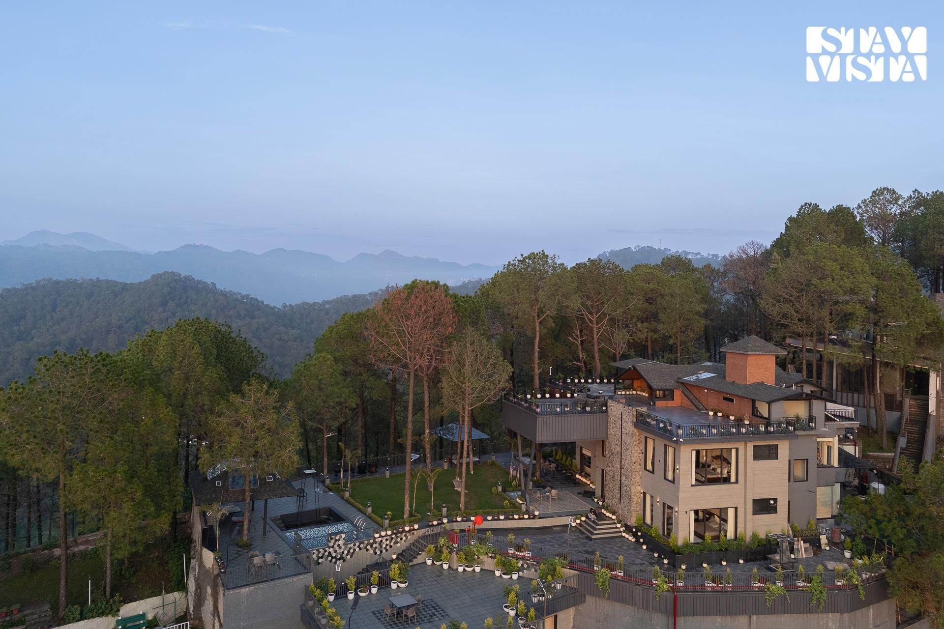 StayVista at Altiora Kasauli w/ Outdoor Pool