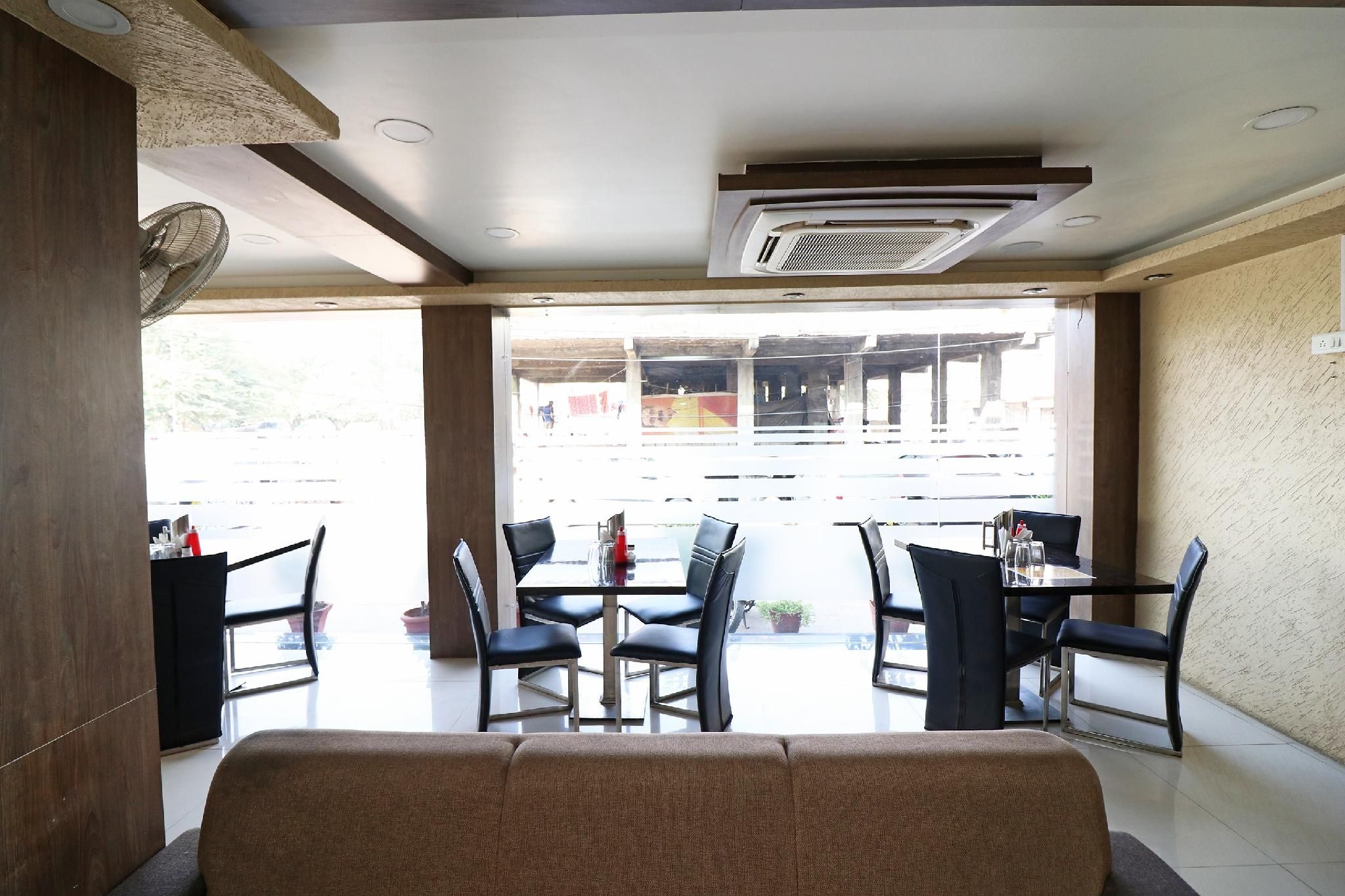 undefined Hotel Ganpati 5