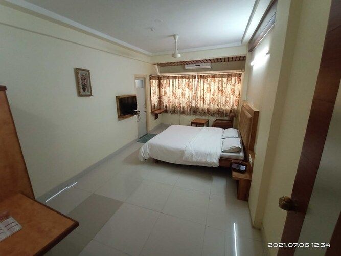 Family Ac Three Persons