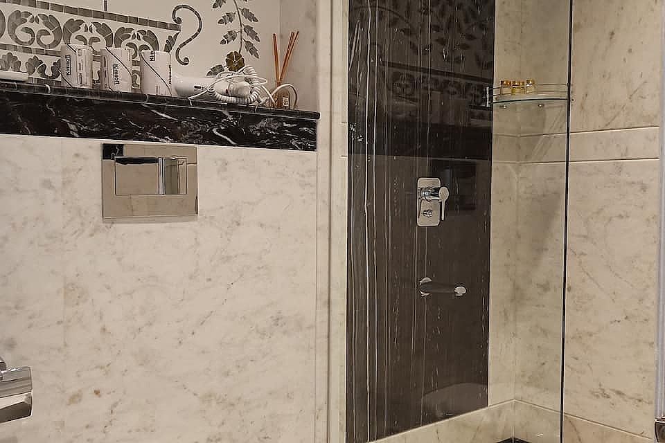 Jagat Niwas Palace Heritage Room (Lake Facing) 3