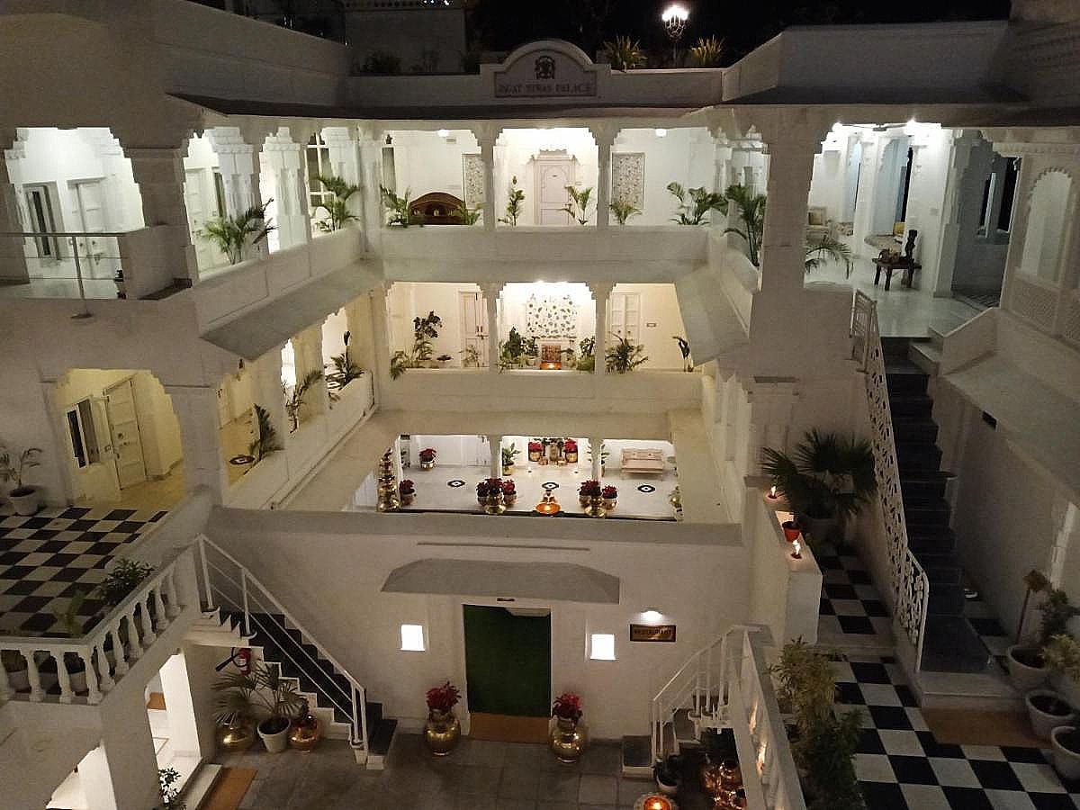 undefined Jagat Niwas Palace 8