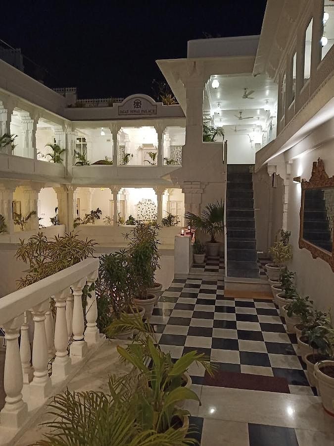 undefined Jagat Niwas Palace 9