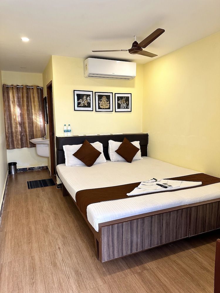 Hotel Ramakrishna Compact Room AC