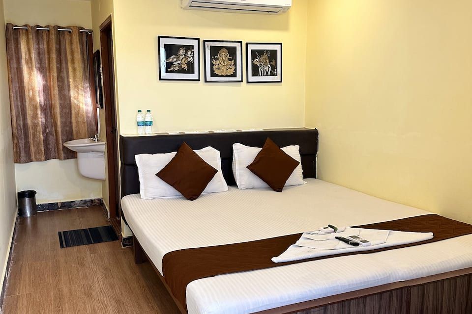 Hotel Ramakrishna Compact Room AC 4