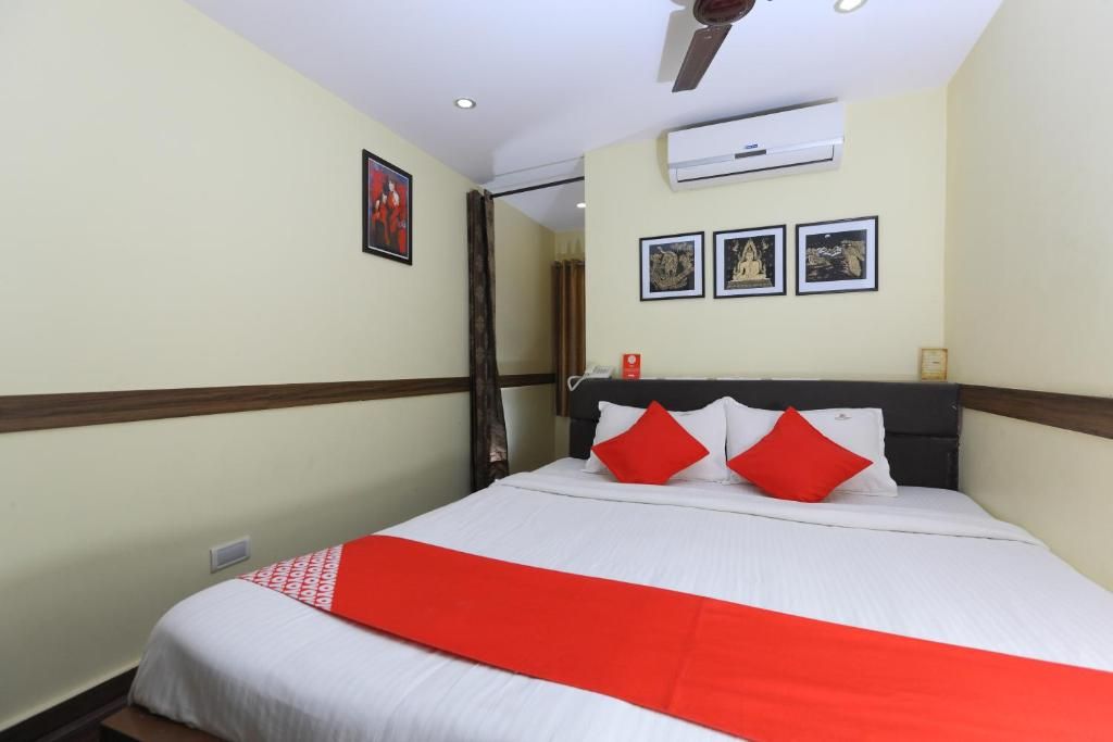 Deluxe AC Room