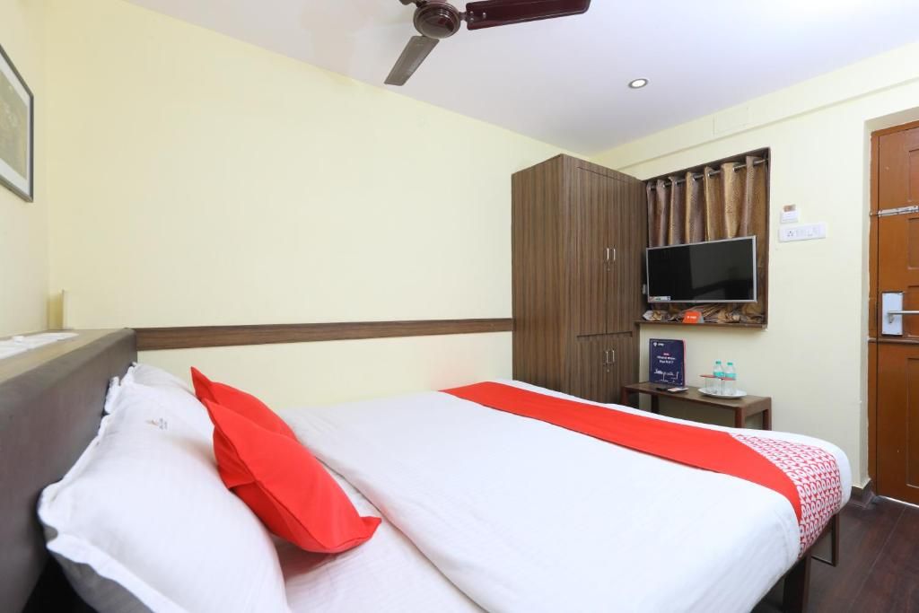 Deluxe AC Room