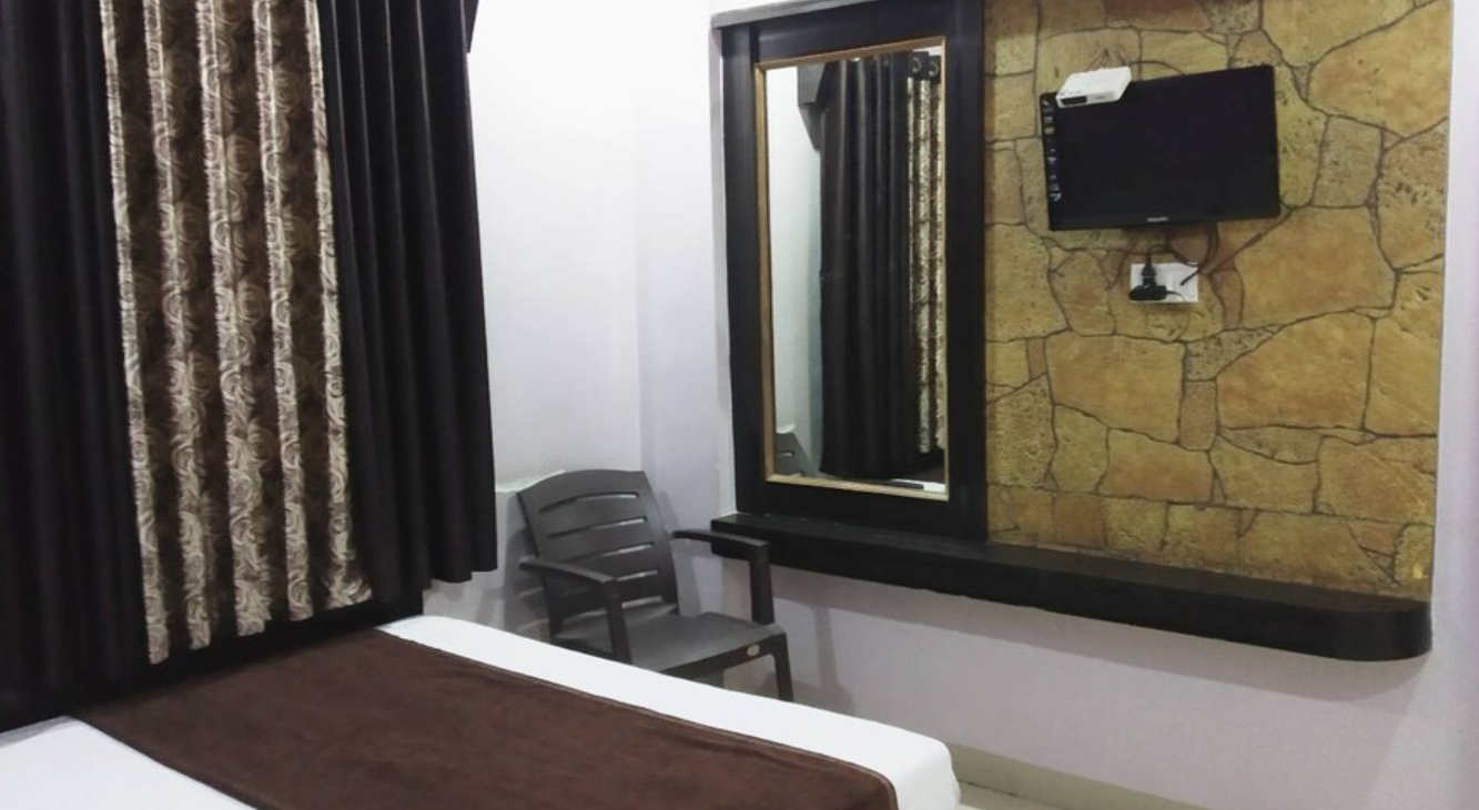 Sai Balaji Residency Shirdi Double Bed Room Non AC 11