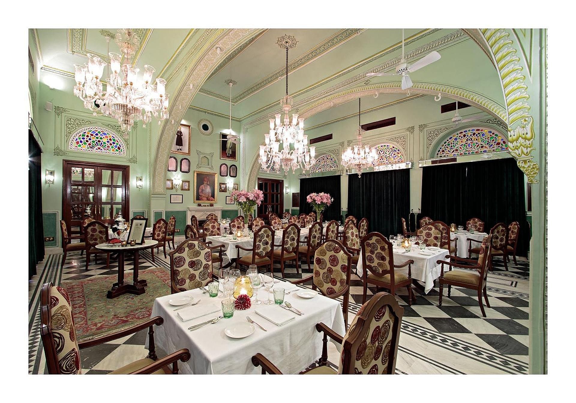 Food & Dining