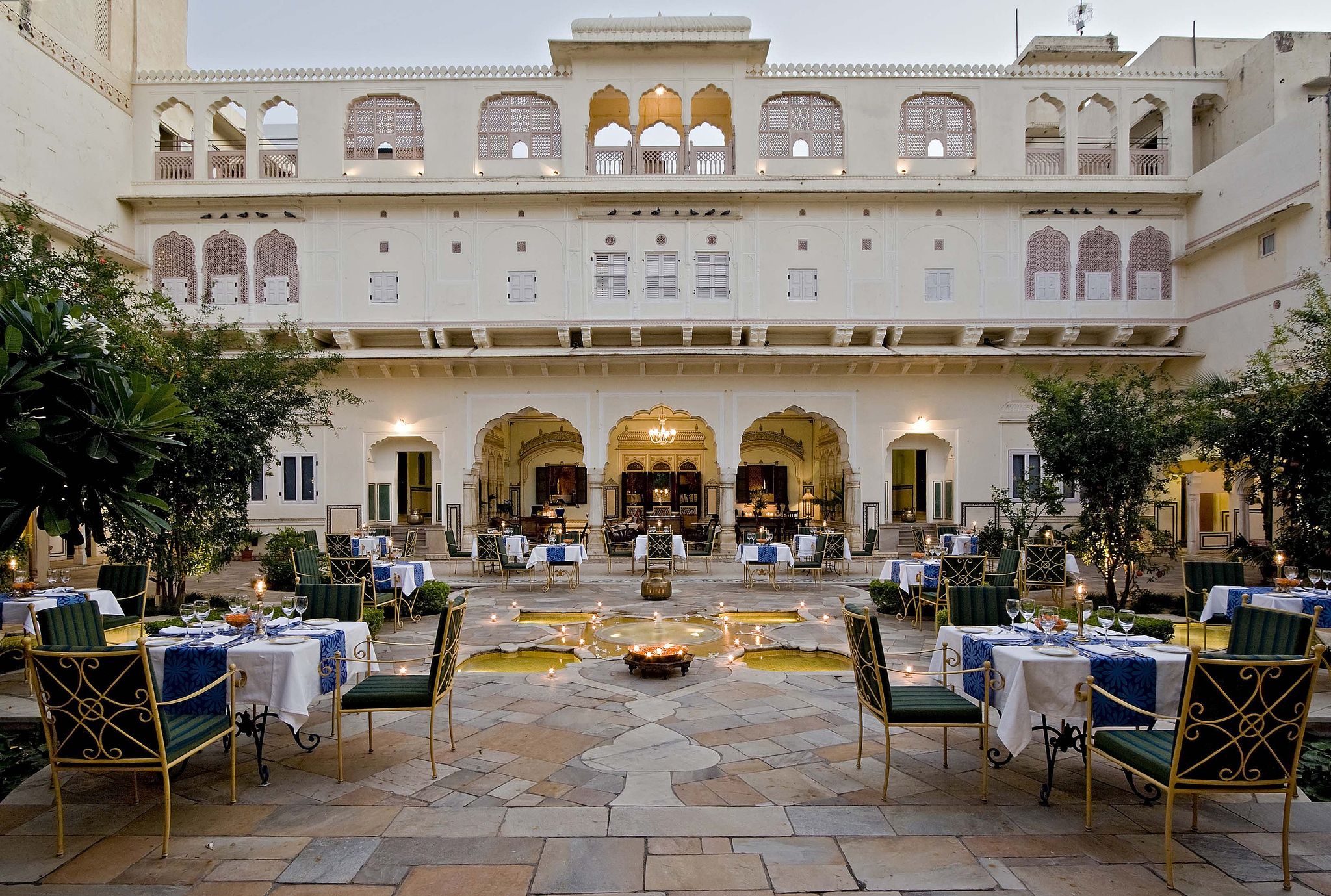 Food & Dining