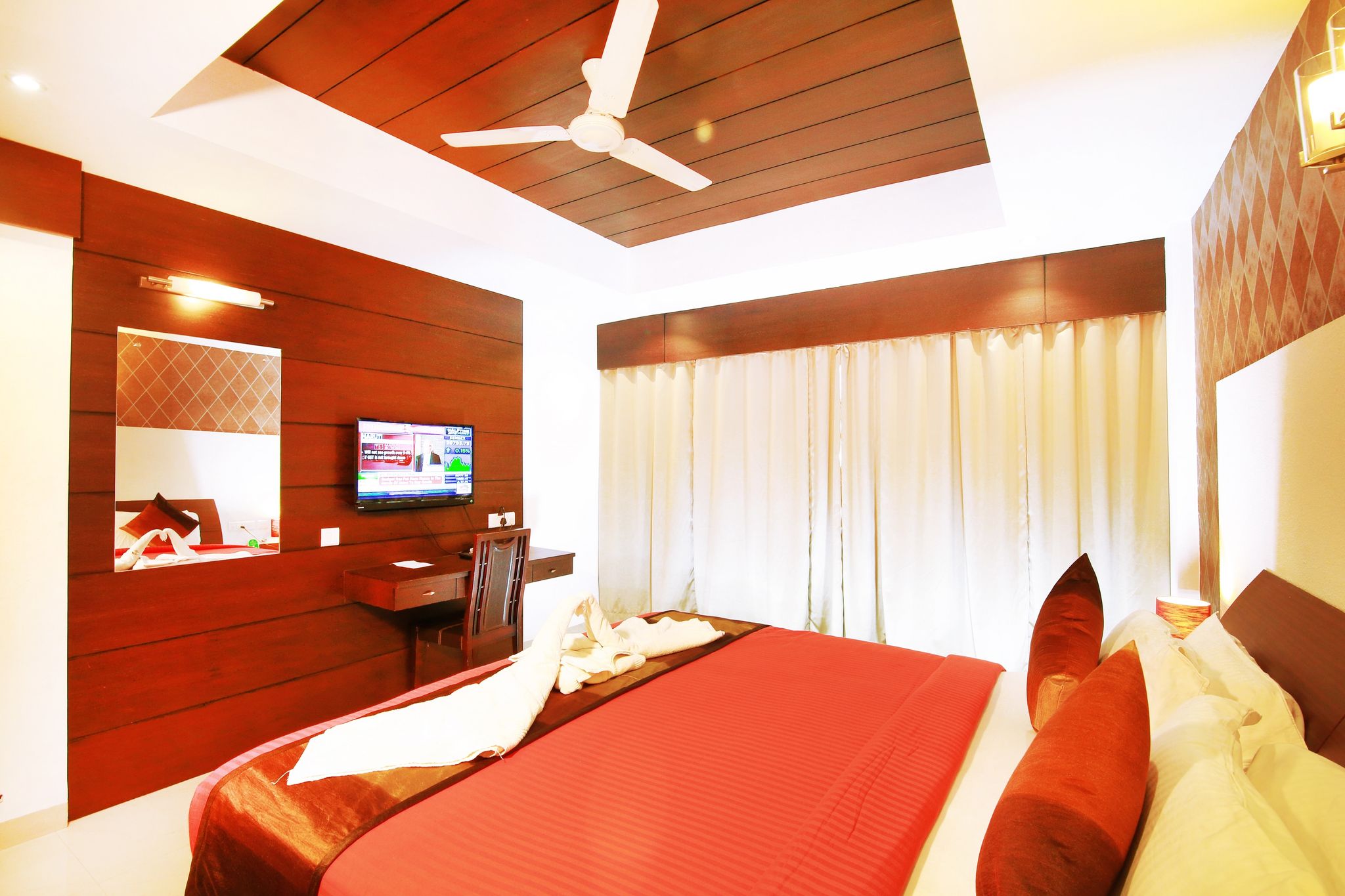 Royal Omars Standard Room Non AC 6