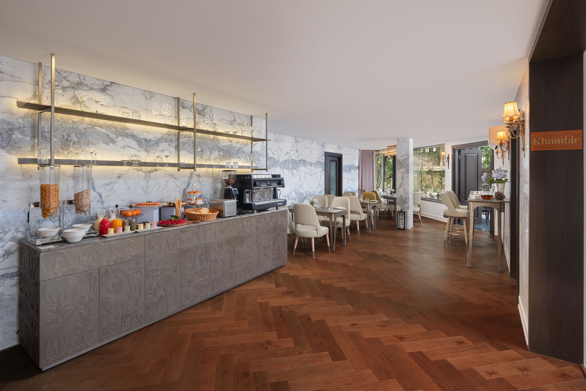 Food & Dining