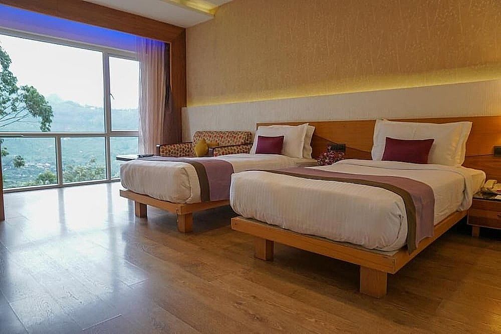 Devonshire Greens - The Leisure Hotel and Spa Cascade 4