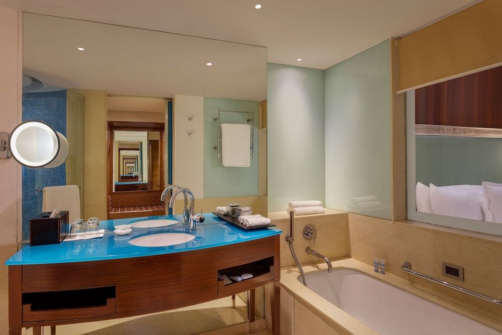 ITC Maurya, a Luxury Collection Hotel, New Delhi Executive Room 4