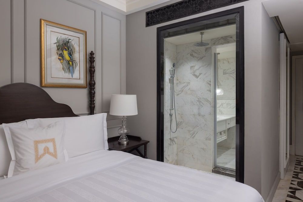Club Room, 1 Queen Bed