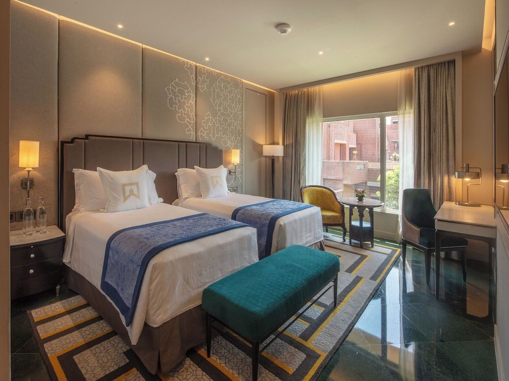 Royal Room, 1 Twin Bed