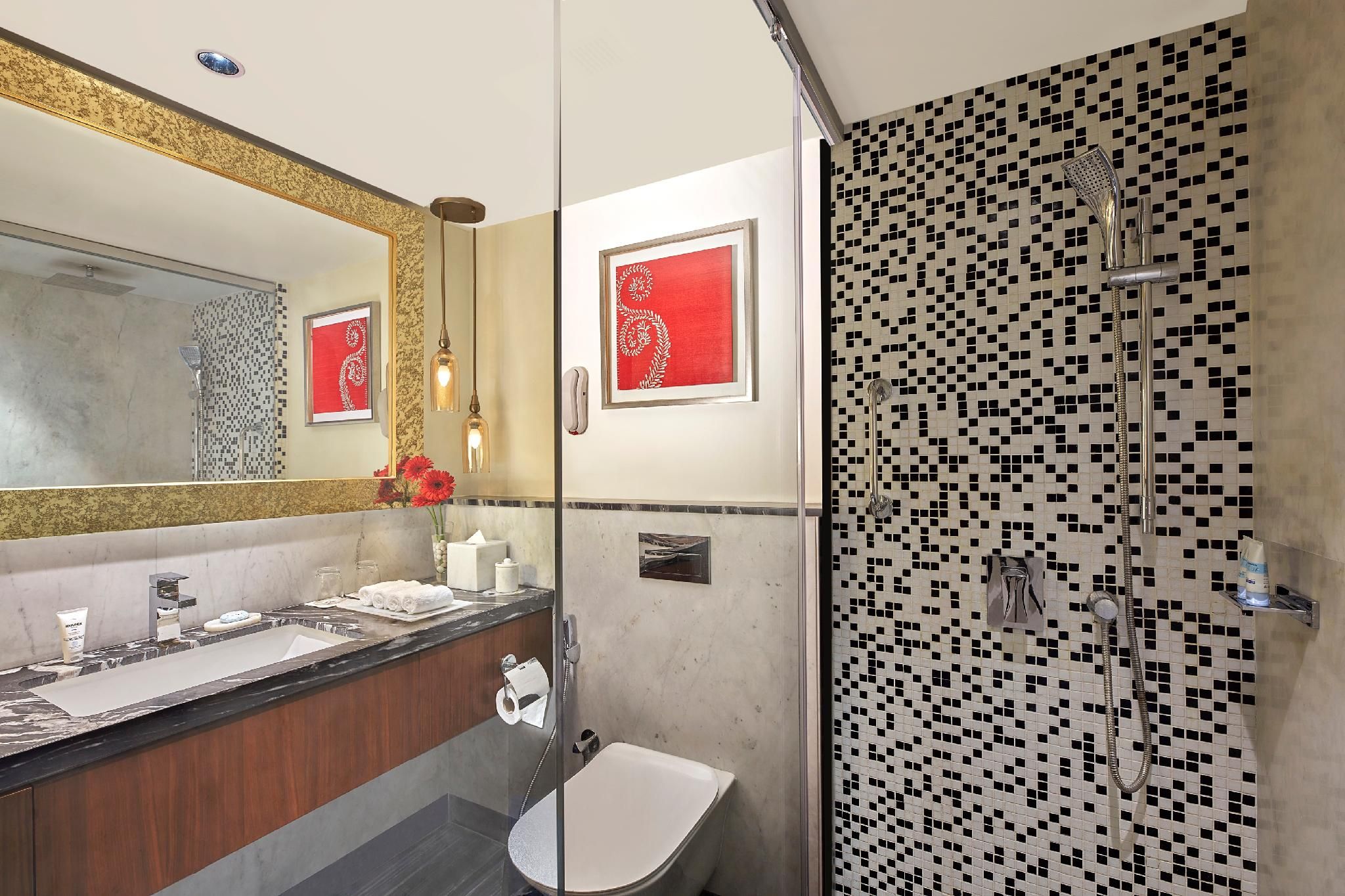 Towers, Club lounge access, Guest room, 1 King or 2 Twin, City view