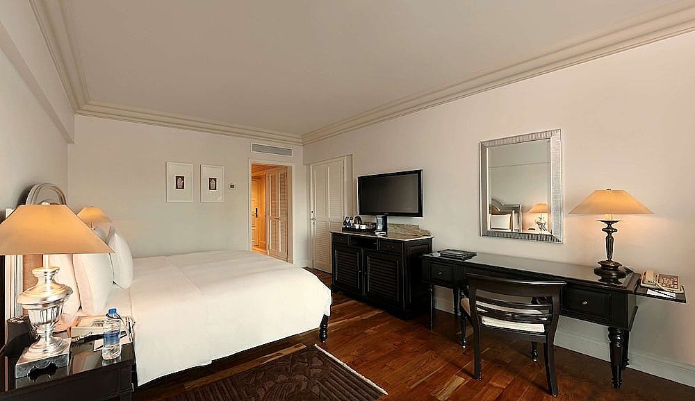 Hilton, Standard Room, 1 King Bed, City View