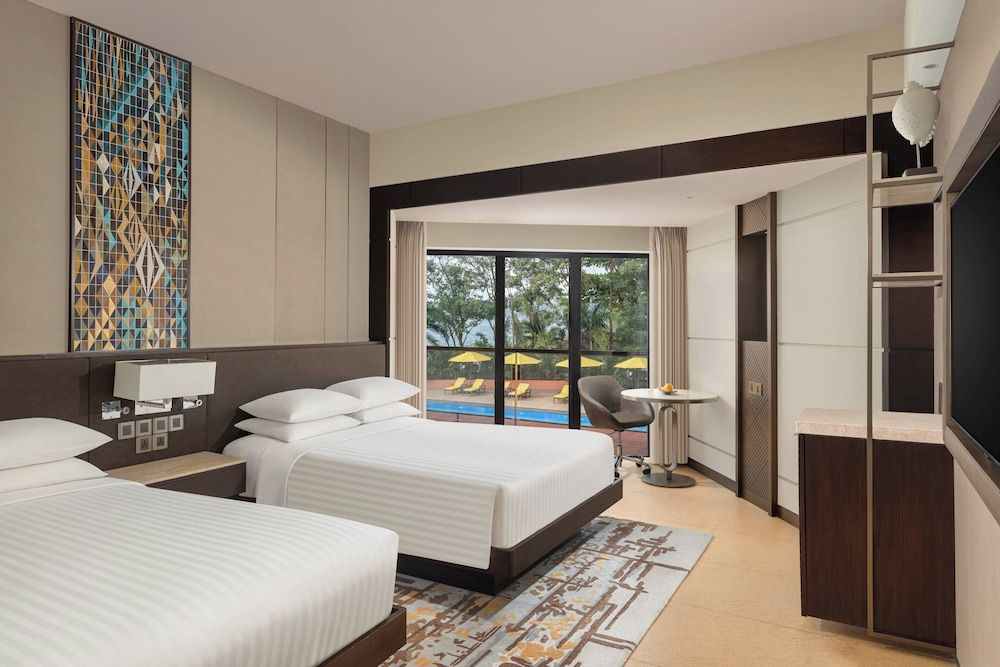 1 Double Bed Room with Pool View