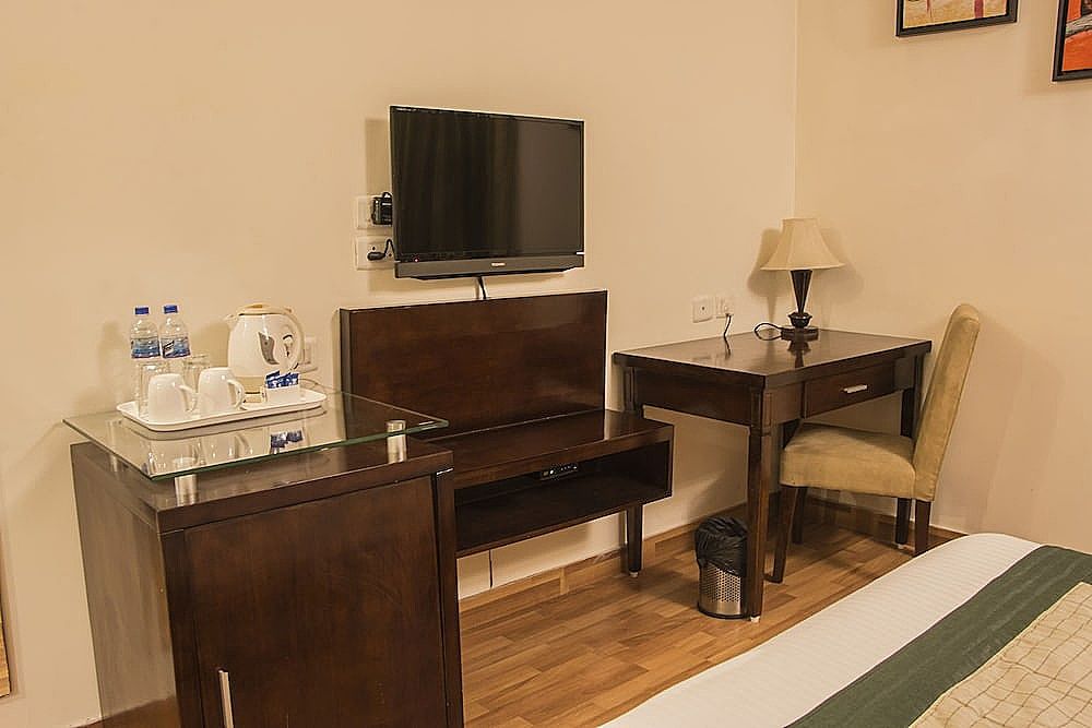 Tavisha Hotel Club Room 7