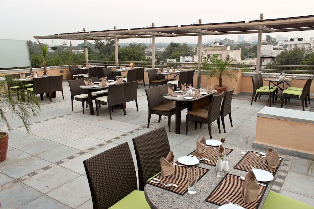 undefined Tavisha Hotel 4