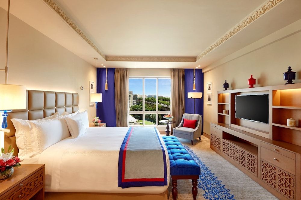 ITC Maratha Mumbai, a Luxury Collection Hotel, Mumbai House, 1 King Bed, City View 2