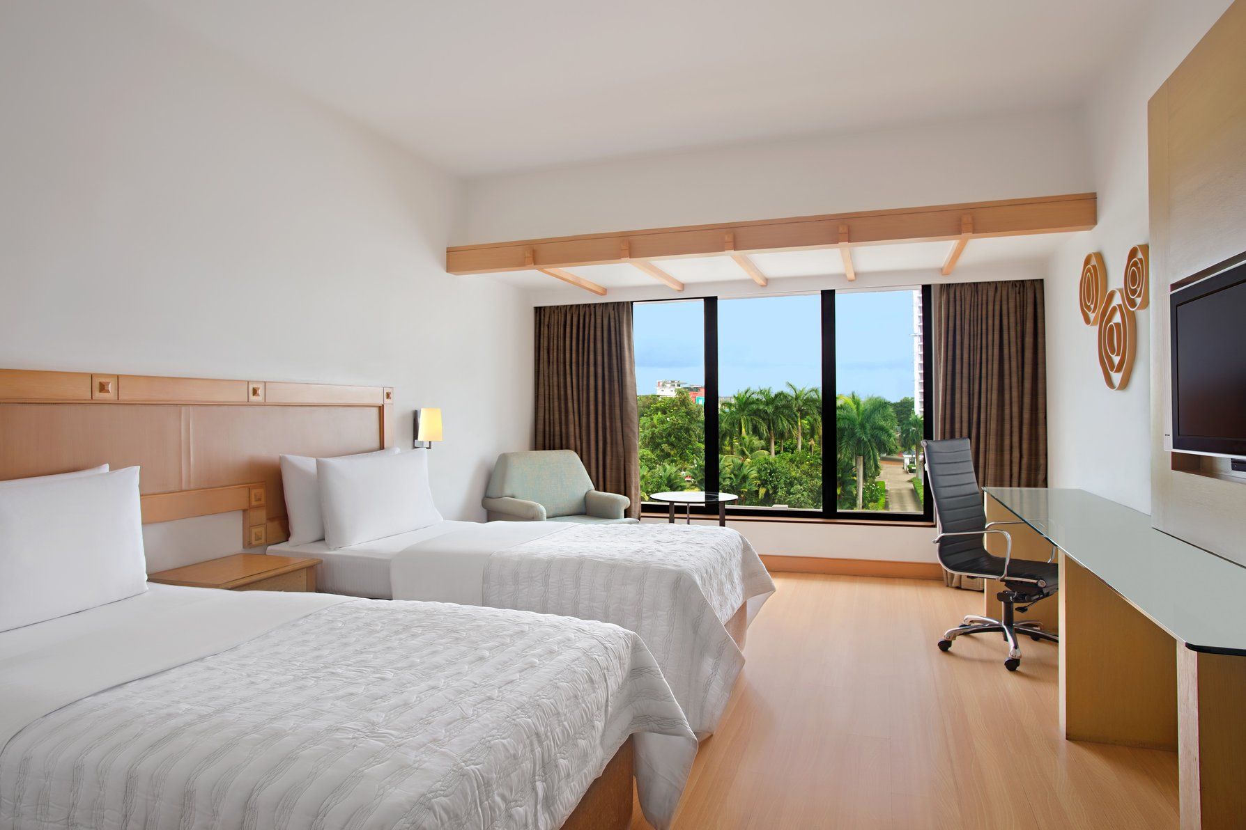 Le Méridien Kochi Guest room, 2 Twin