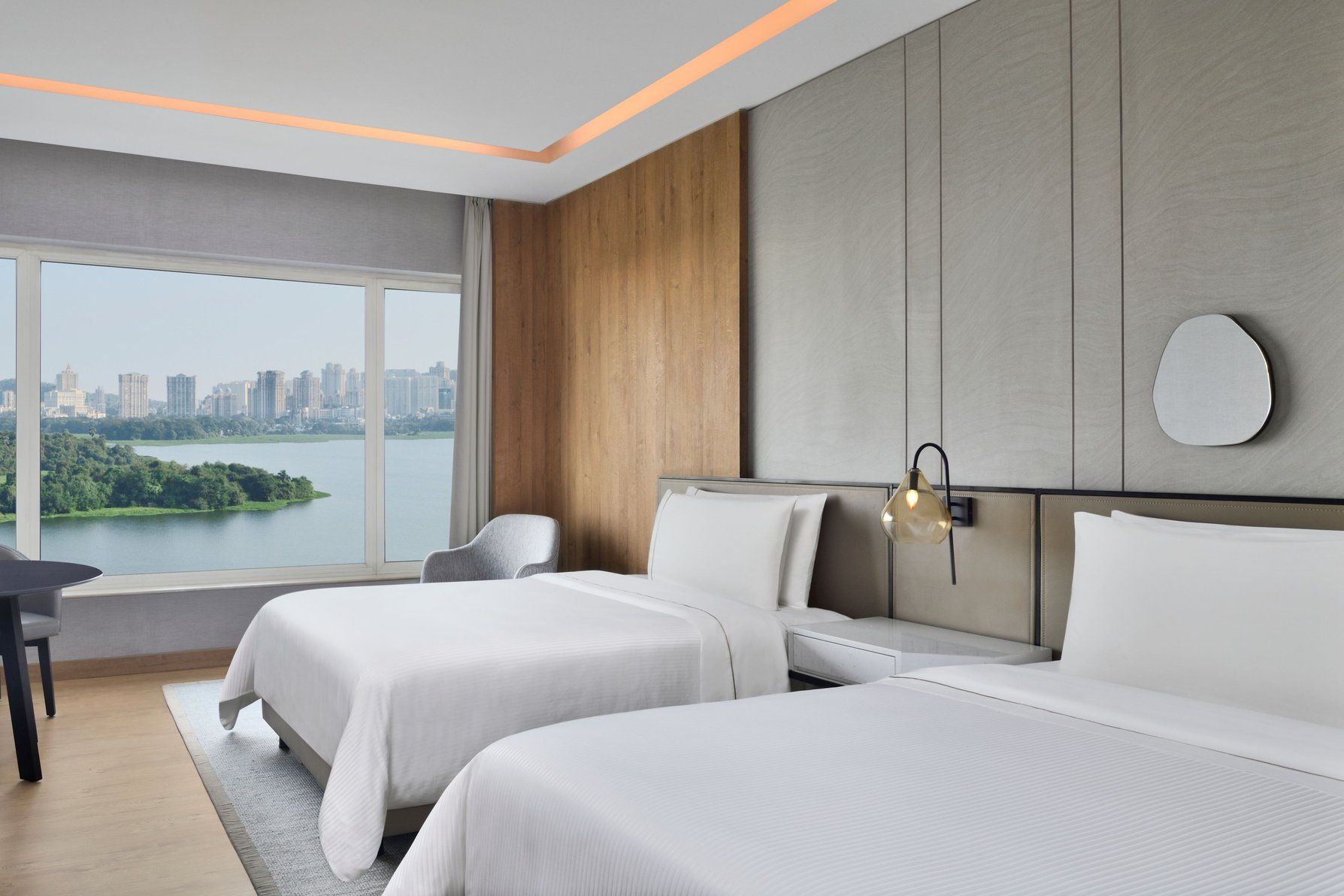 Large Guest Room, Two Double Beds