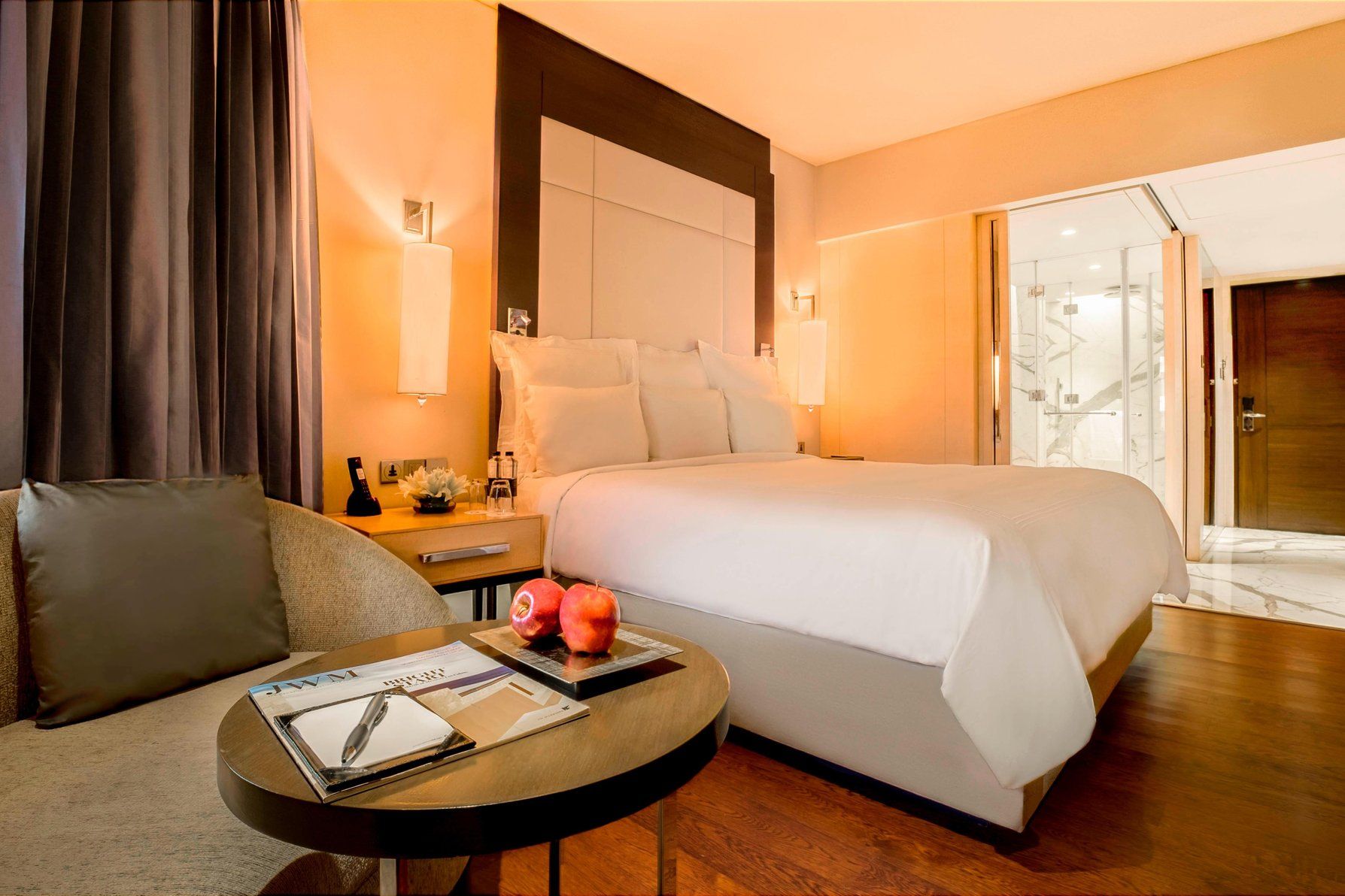 Executive Lounge Access, Guest room, King