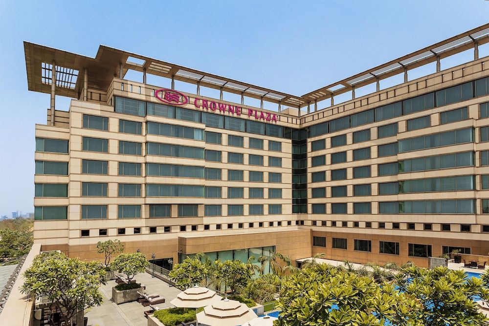 Crowne Plaza Hotel Gurgaon, an IHG Hotel 