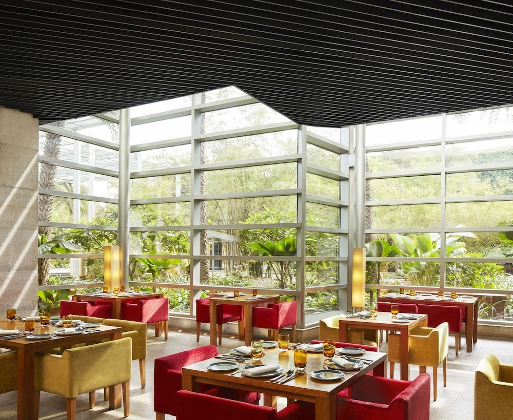 undefined Four Seasons Hotel Mumbai 4
