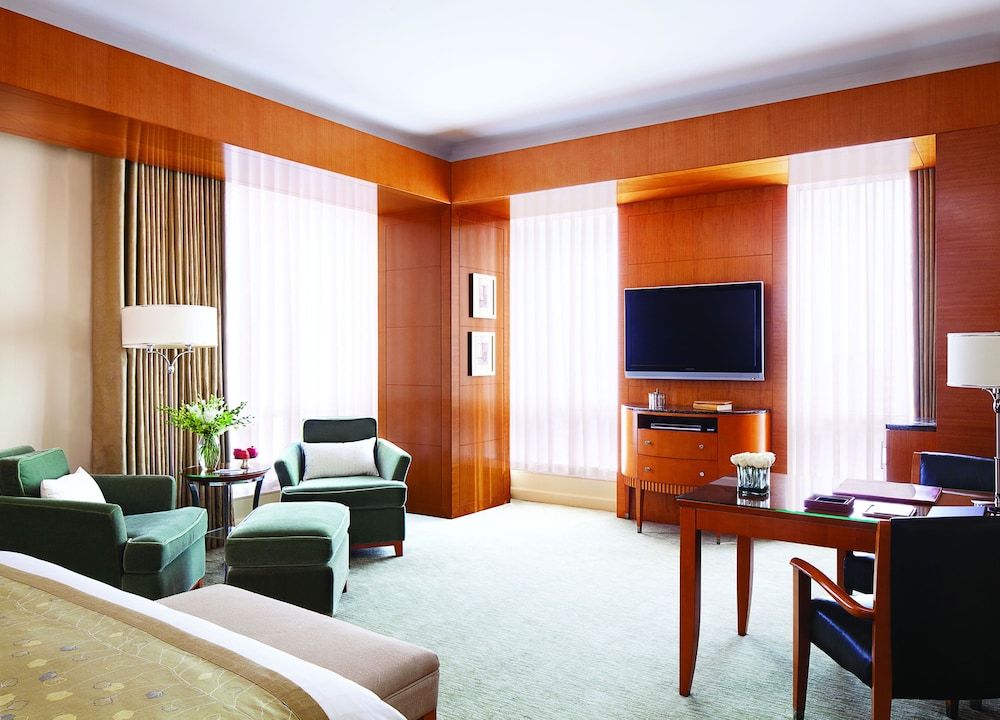 Four Seasons Hotel Mumbai Executive Premier Rooms 8