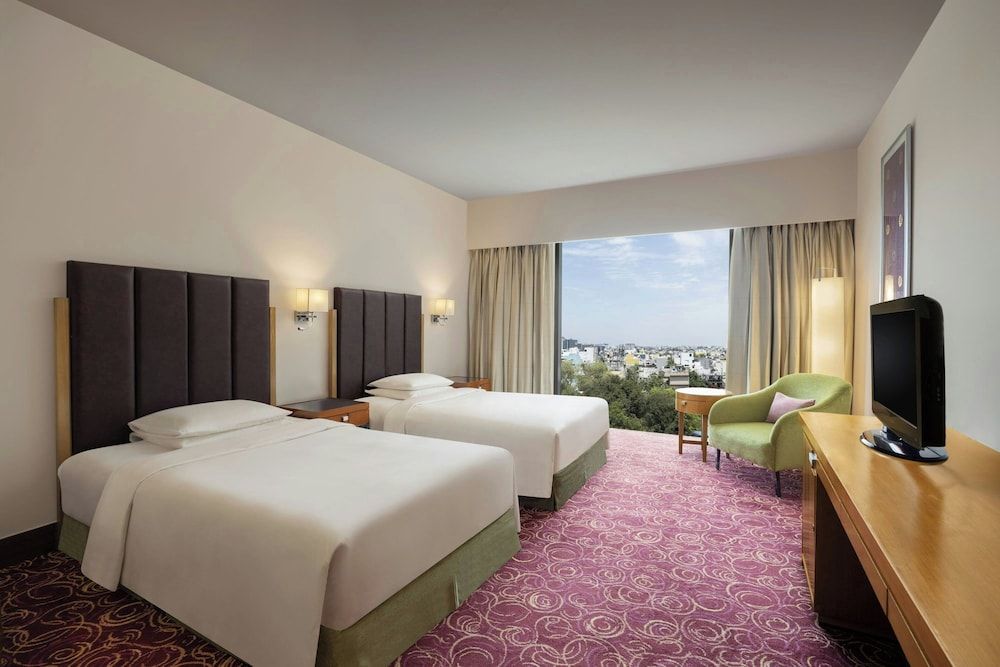 Courtyard by Marriott Hyderabad Superior room, Twin Bed