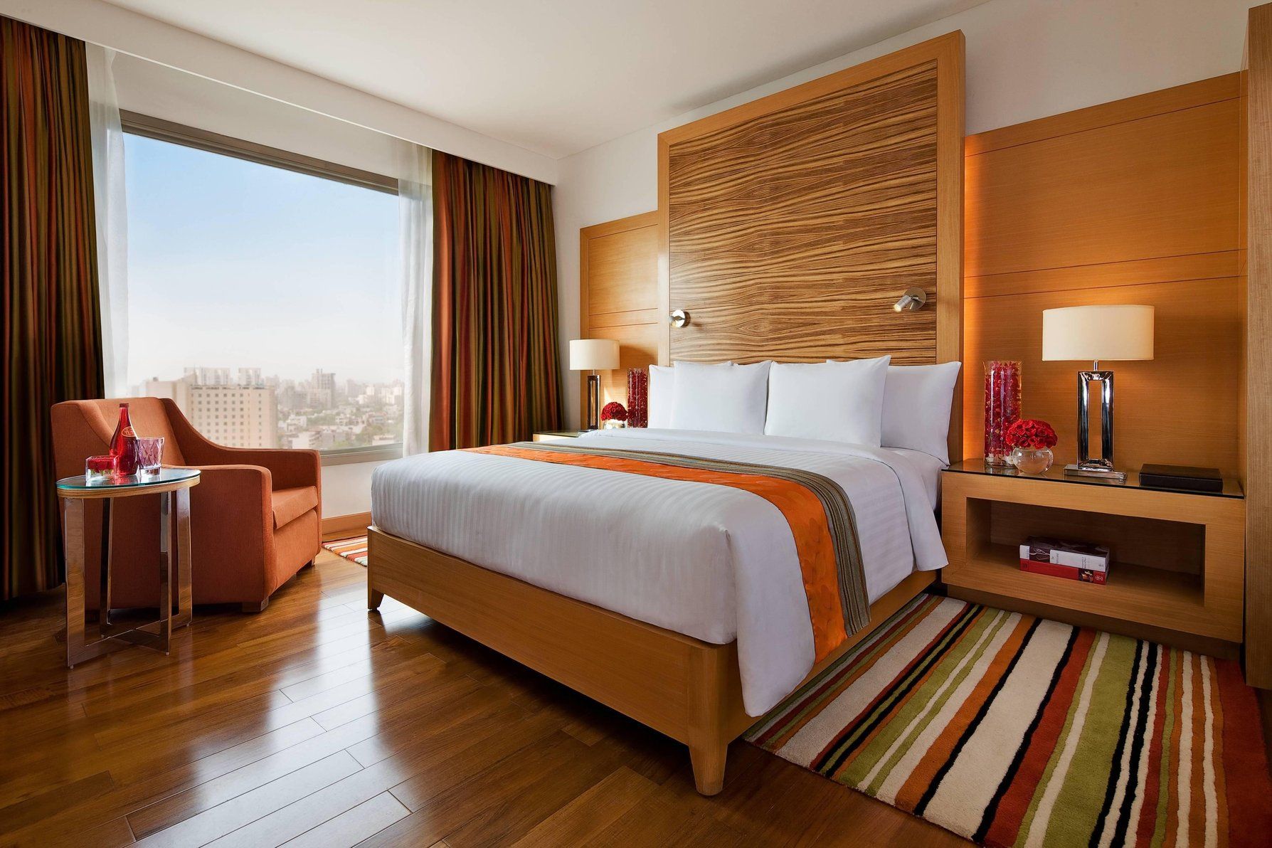 Club lounge access, 1 Bedroom Suite, 1 King, 6th - 15th floor