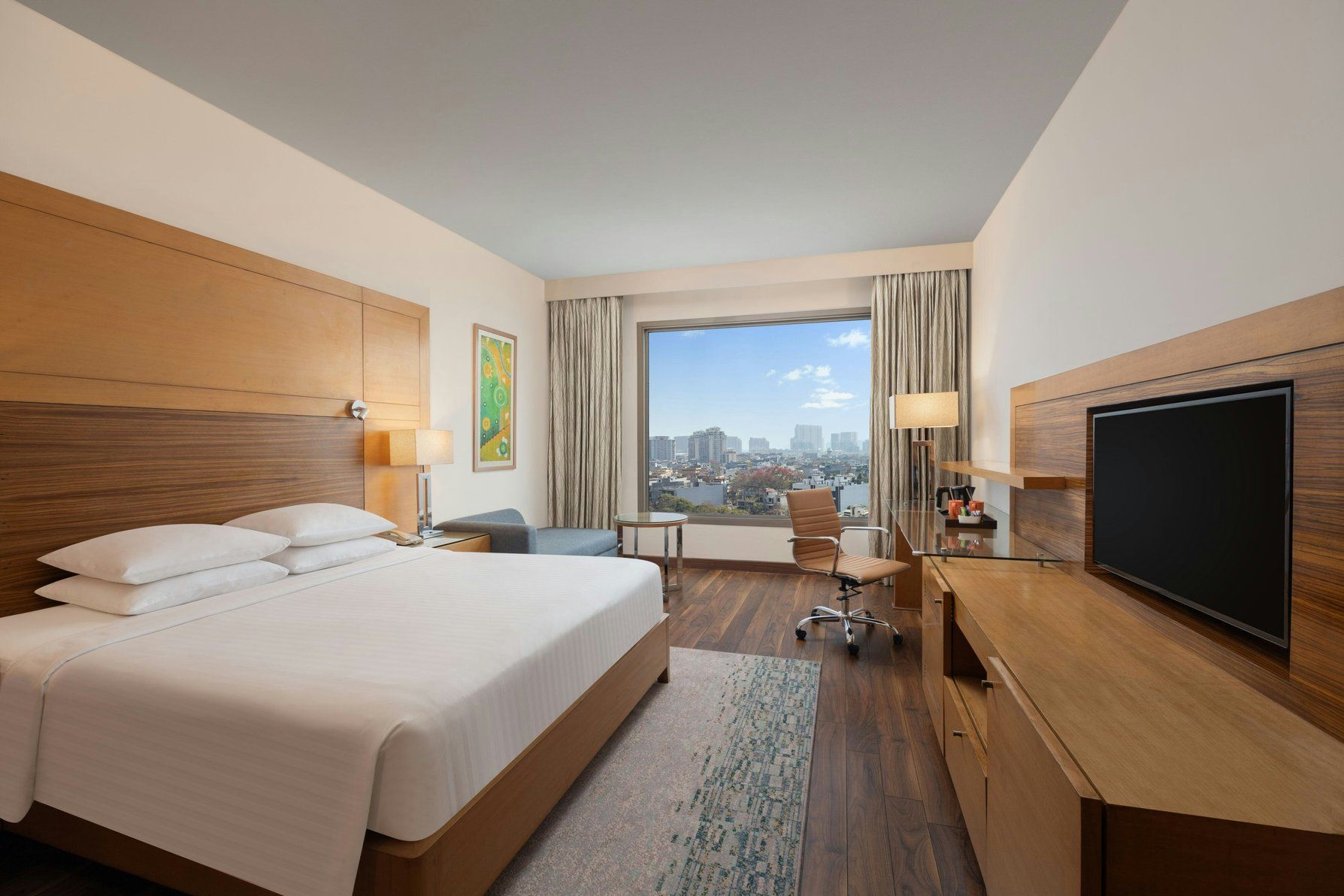 Guest room, 1 King, 6th - 15th floor